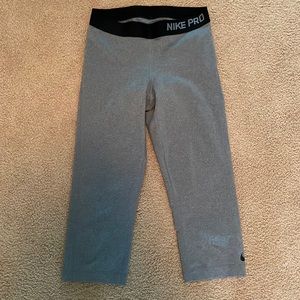 Nike cropped leggings